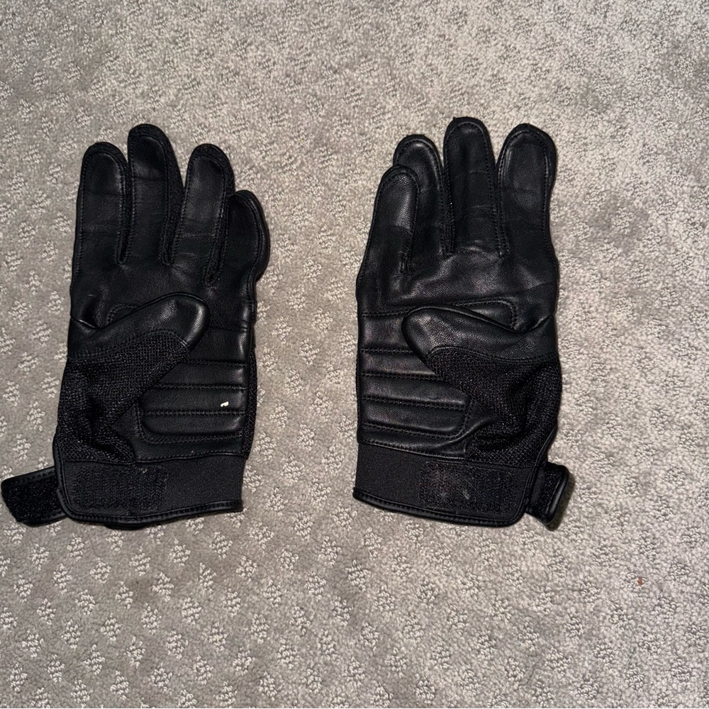 Men’s Harley Davidson “Winged Willie” G Skull Riding Gloves - Picture 5 of 6